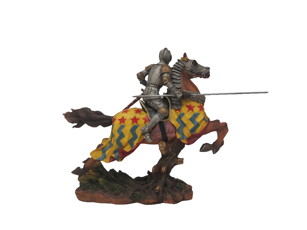 Scultura Cavaliere In Armatura Resina Cavallo Drappio Colorato Giallo/rosso/blu H 23,5cm