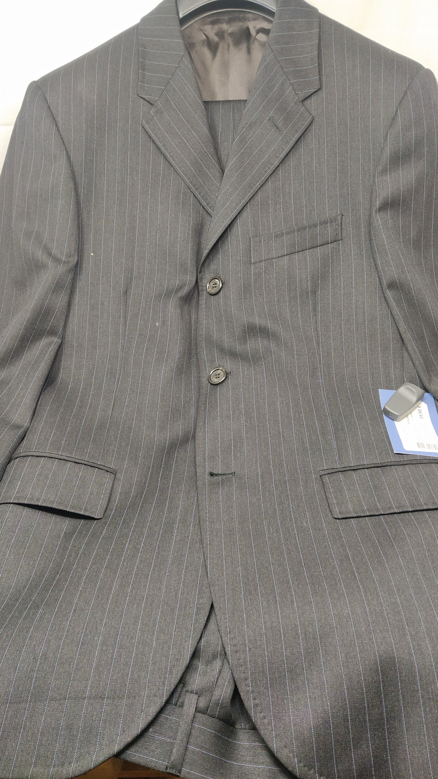 Completo Uomo Gessato Grigio Scuro Super 120's Tg 48