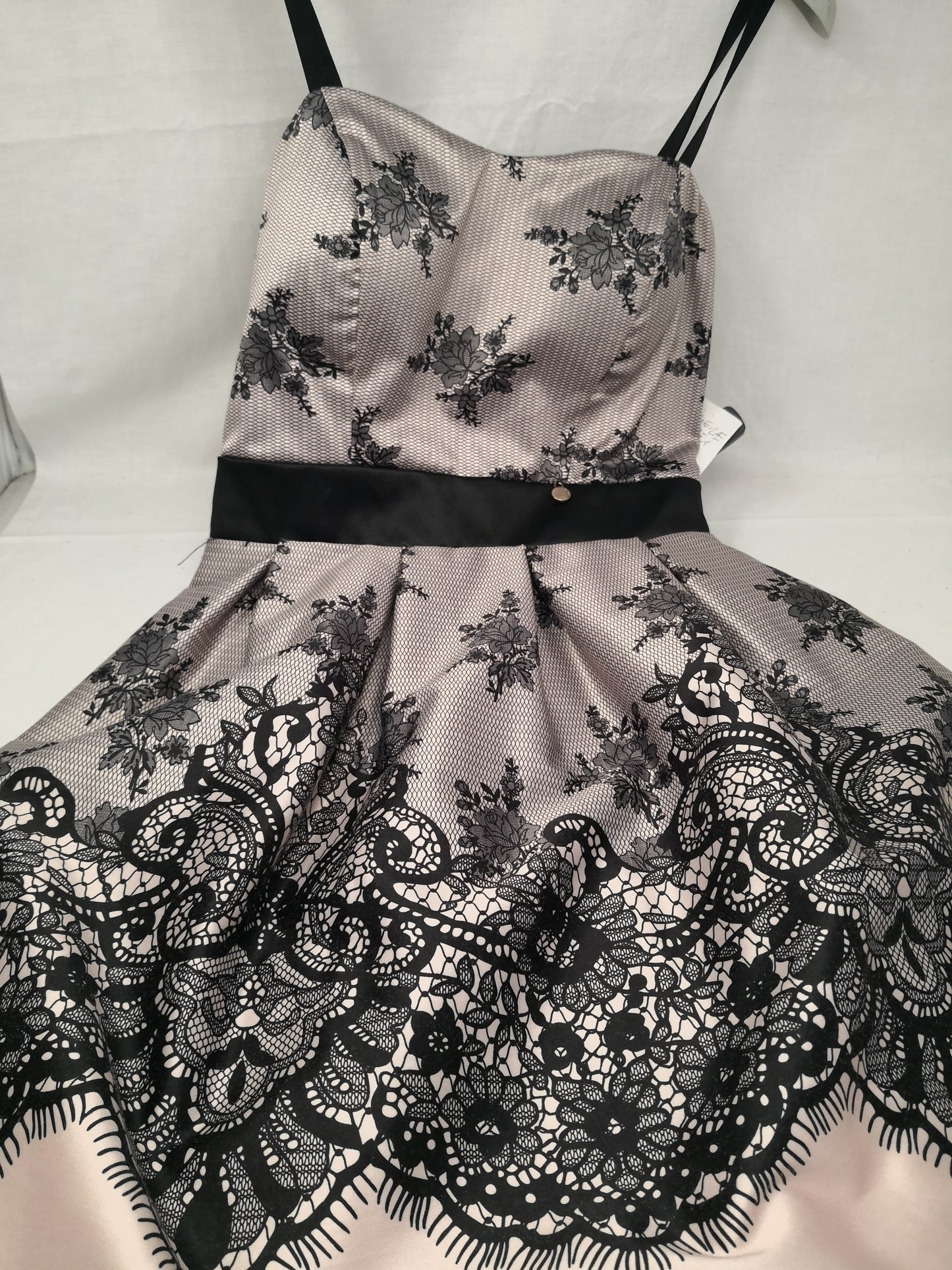 Rinascimento Abito Rosa Nero Fiorato Xs