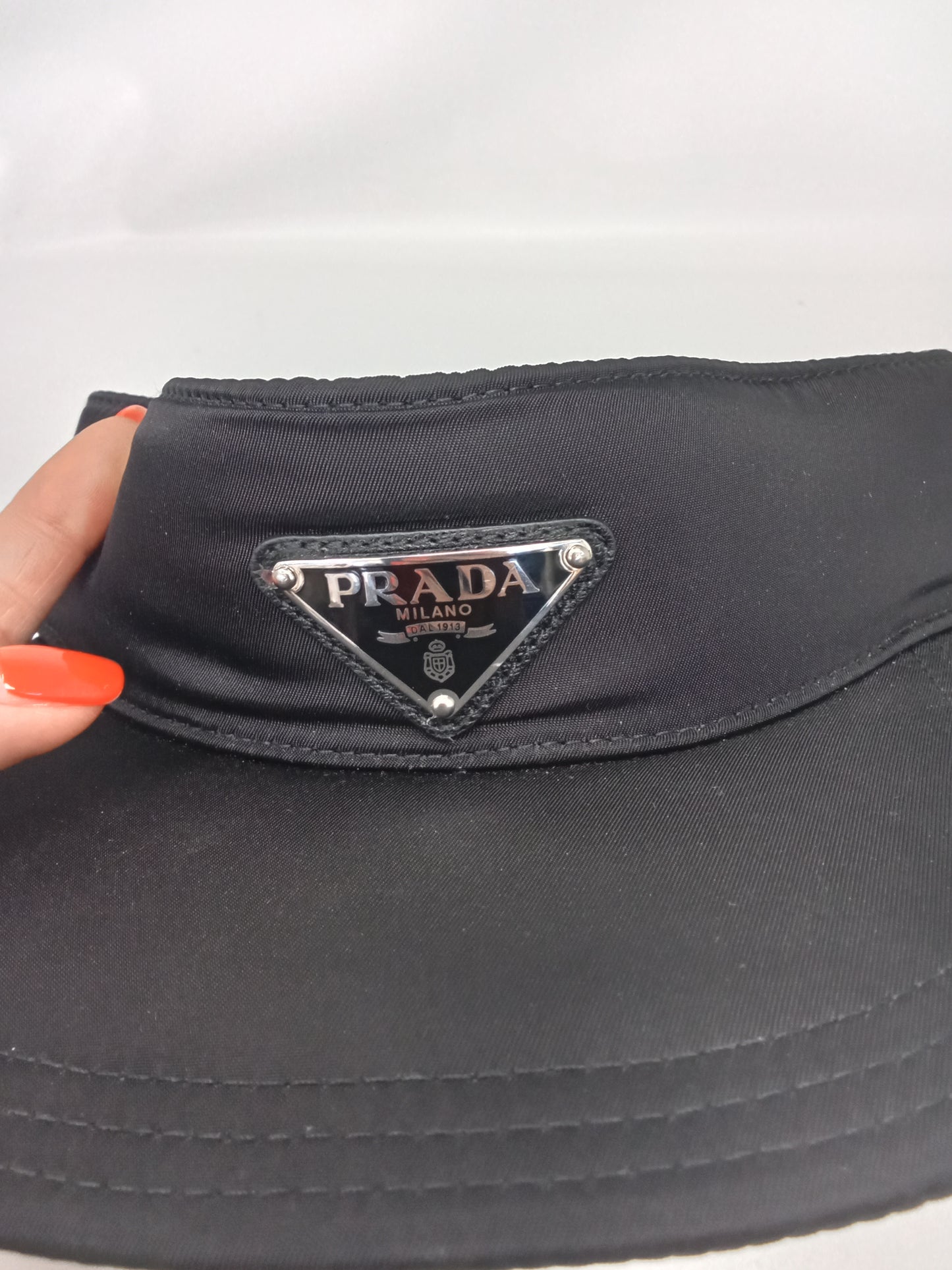 Prada Cappello visiera in nylon nero M