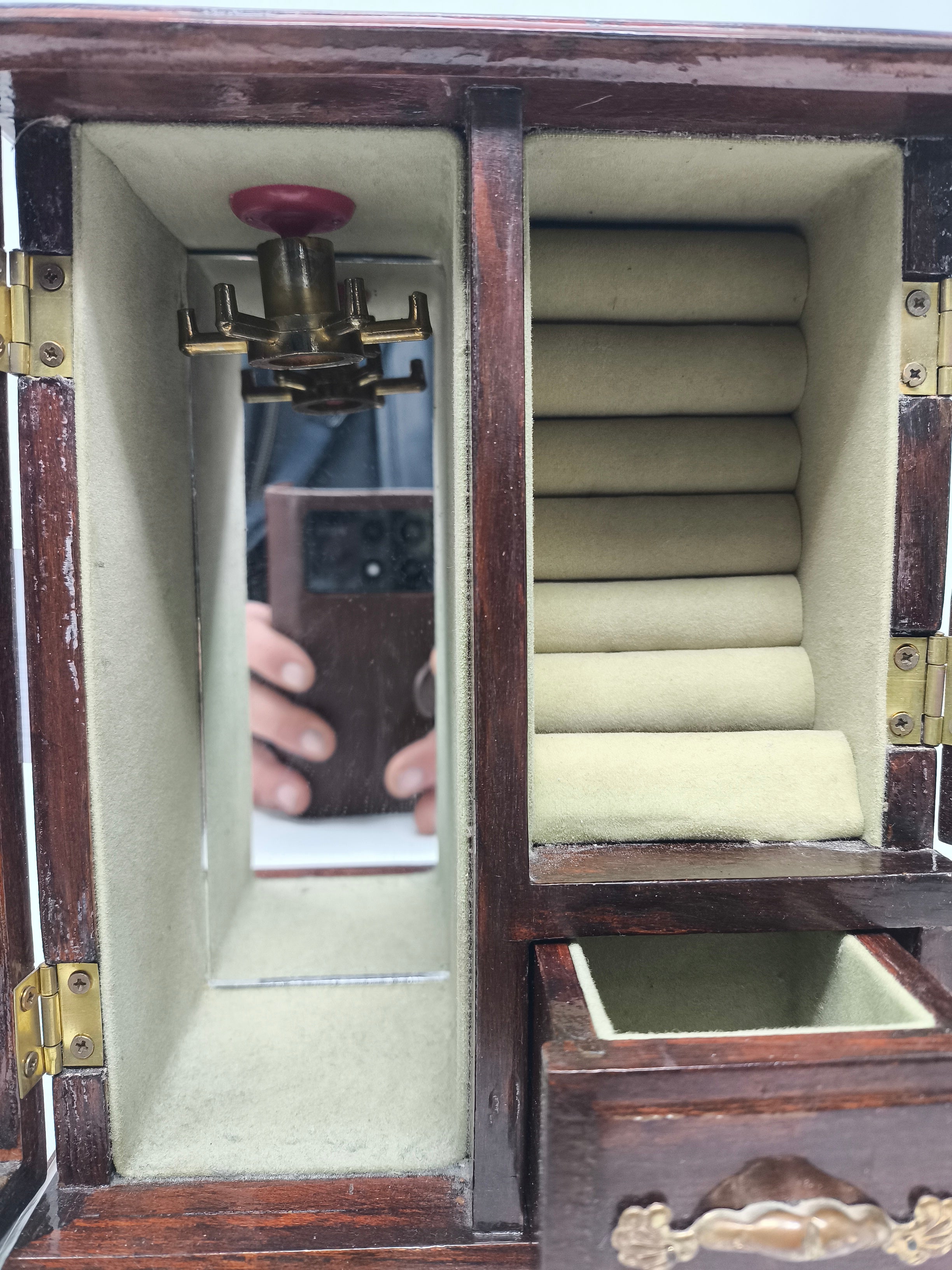_porta Gioie Carillon A Forma Di Armadio