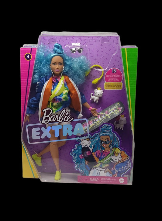 Barbie Extra Bambola Curvy Con Capelli Ricci Azzurri, Cucciolo E Accessori Alla Moda, Grn30 Nuova