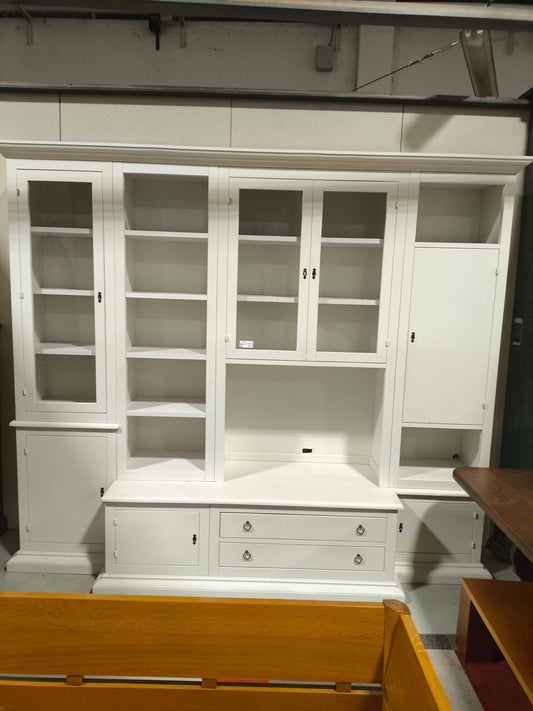 Libreria Bianca Con Vetrine (chiavi Cella 78)