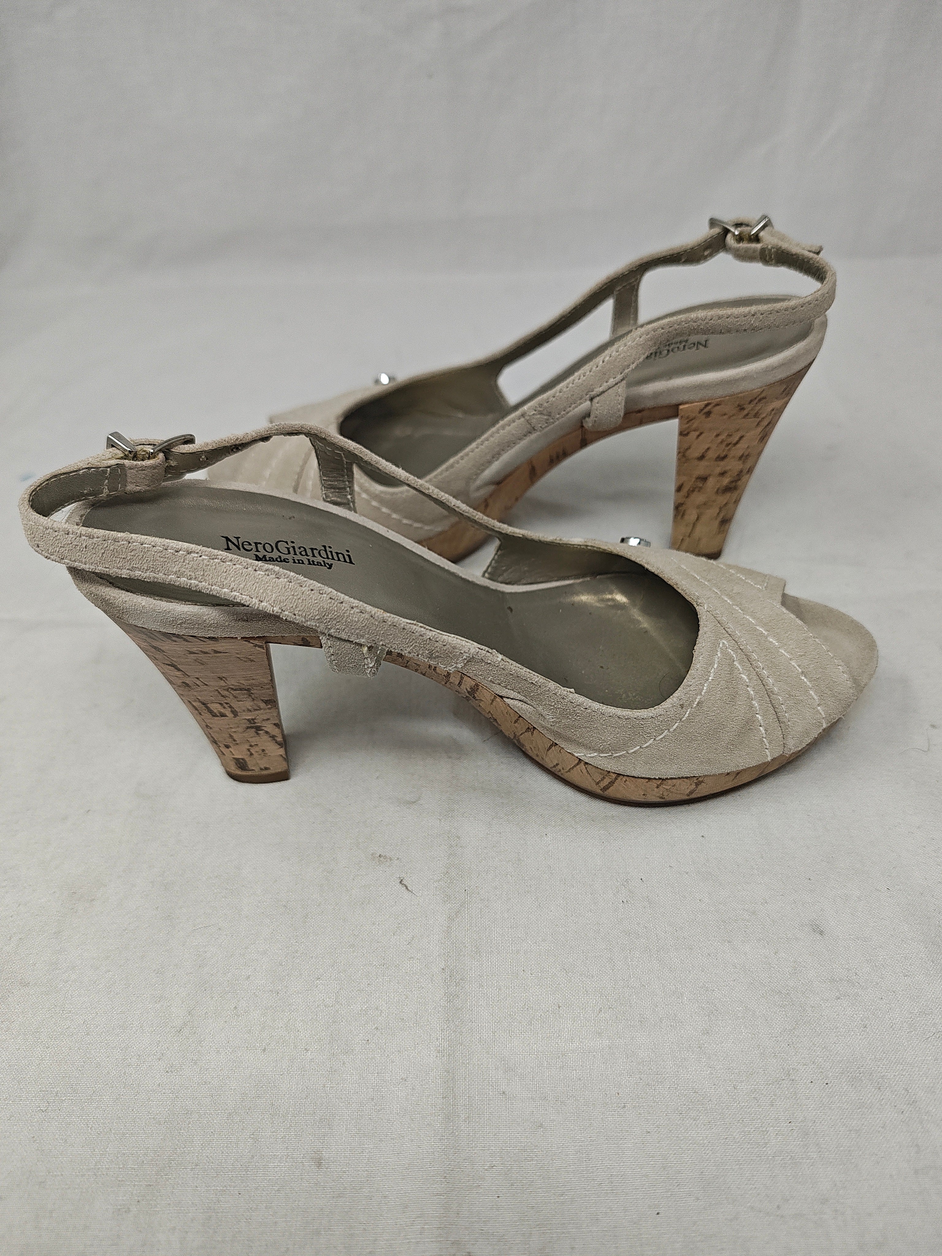 Nerogiardini Sandalo Beige In Pelle Con Tacco 37