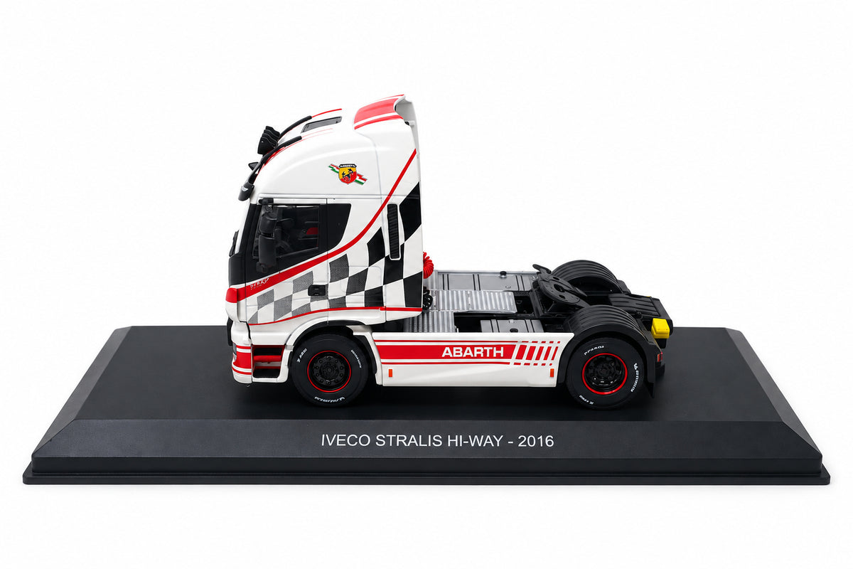Modellino Camion Iveco Stralis Hi-way  2016 Scala 1:43