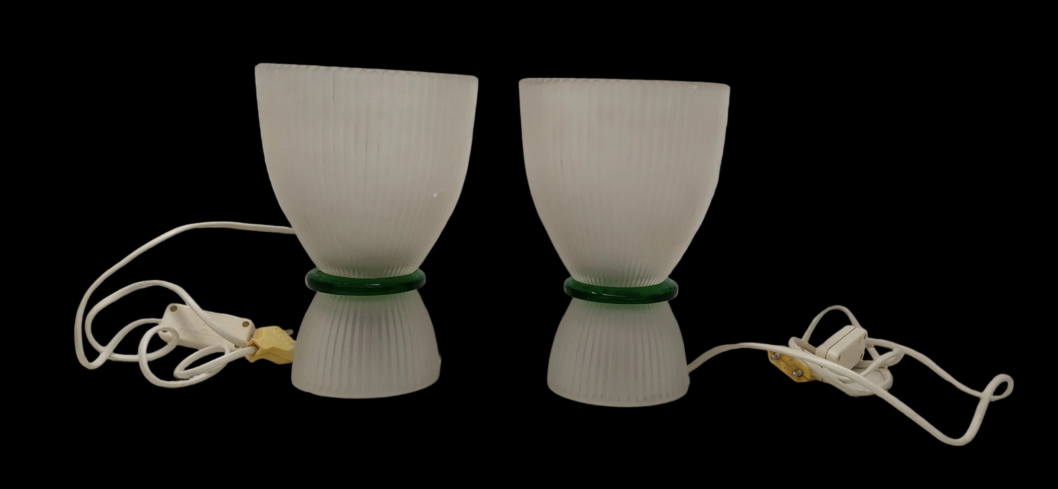 Lum A1 Coppia Lampade Da Tavolo Vetro Anello Verde H 21cm Anni 80
