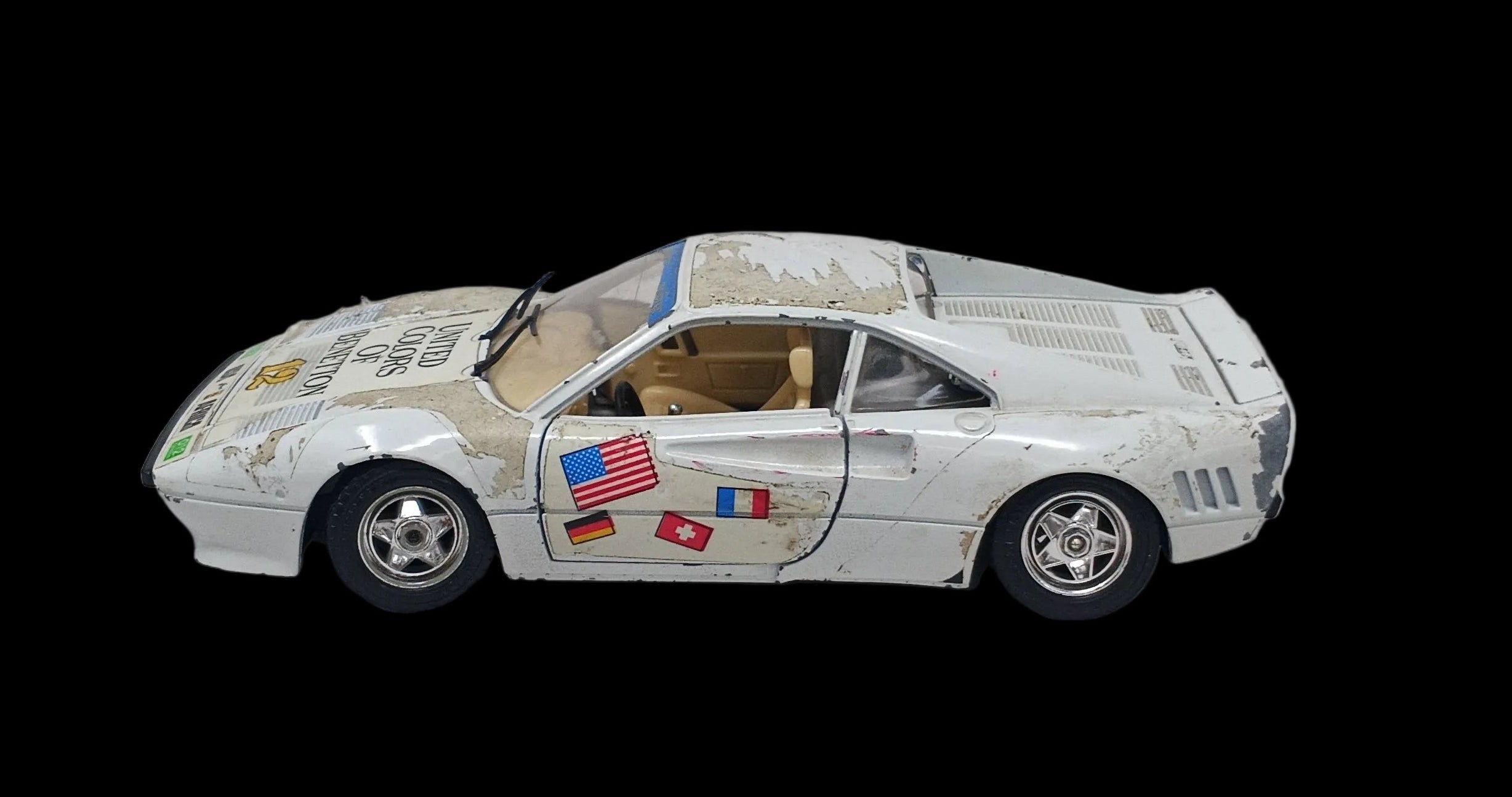 Bburago Ferrari Gto 1984 Scala 1/24 Bianca (manca Sedile Passeggero)