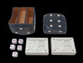 Set Da Gioco Contenitore Pelle/legno A Forma Di Dado Con 2 Mazzi Di Carte + 5 Dadi