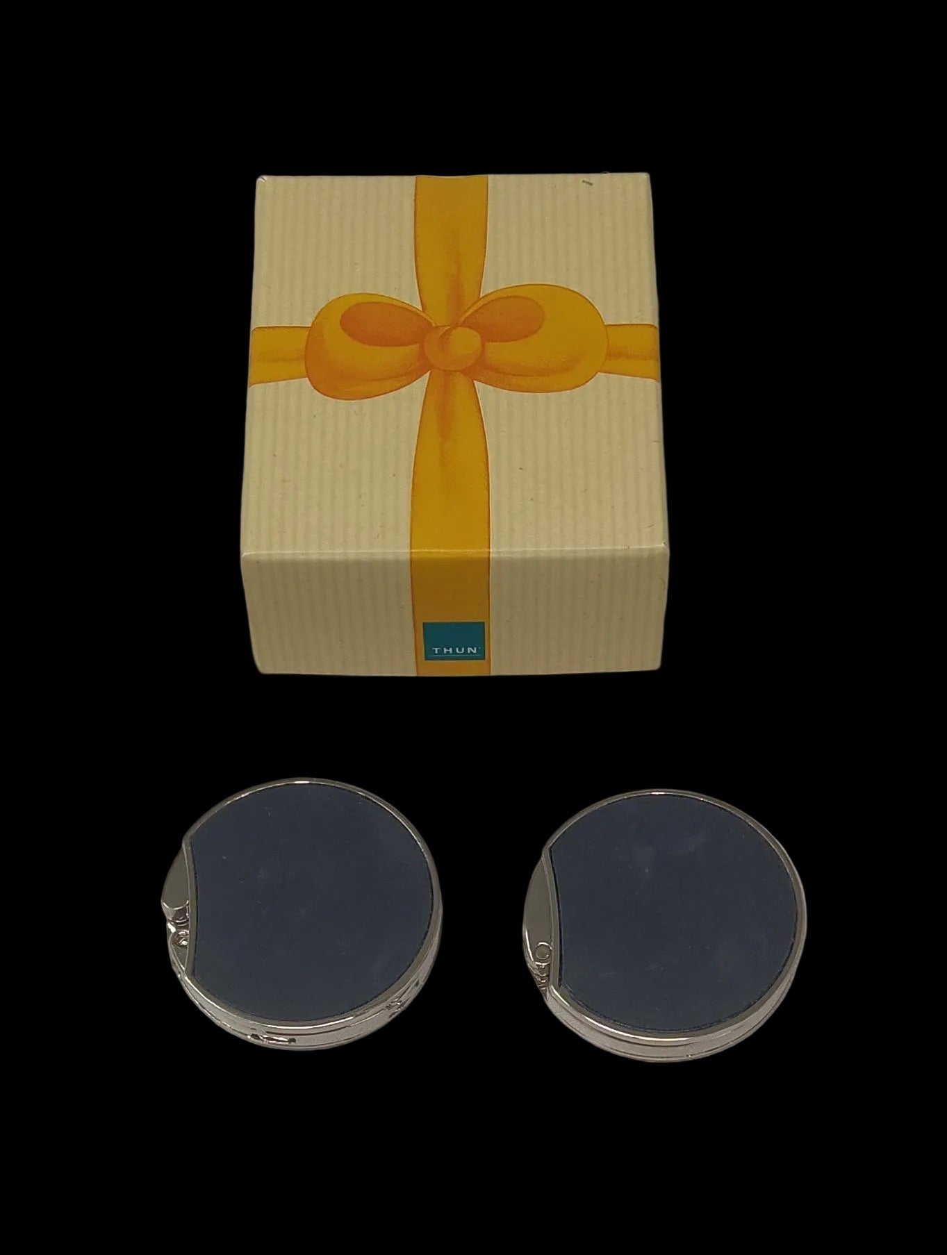 Thun Coppia Ganci Porta Borsa In Metallo Con Scatola Effigi Fragola/orso Con Cappello