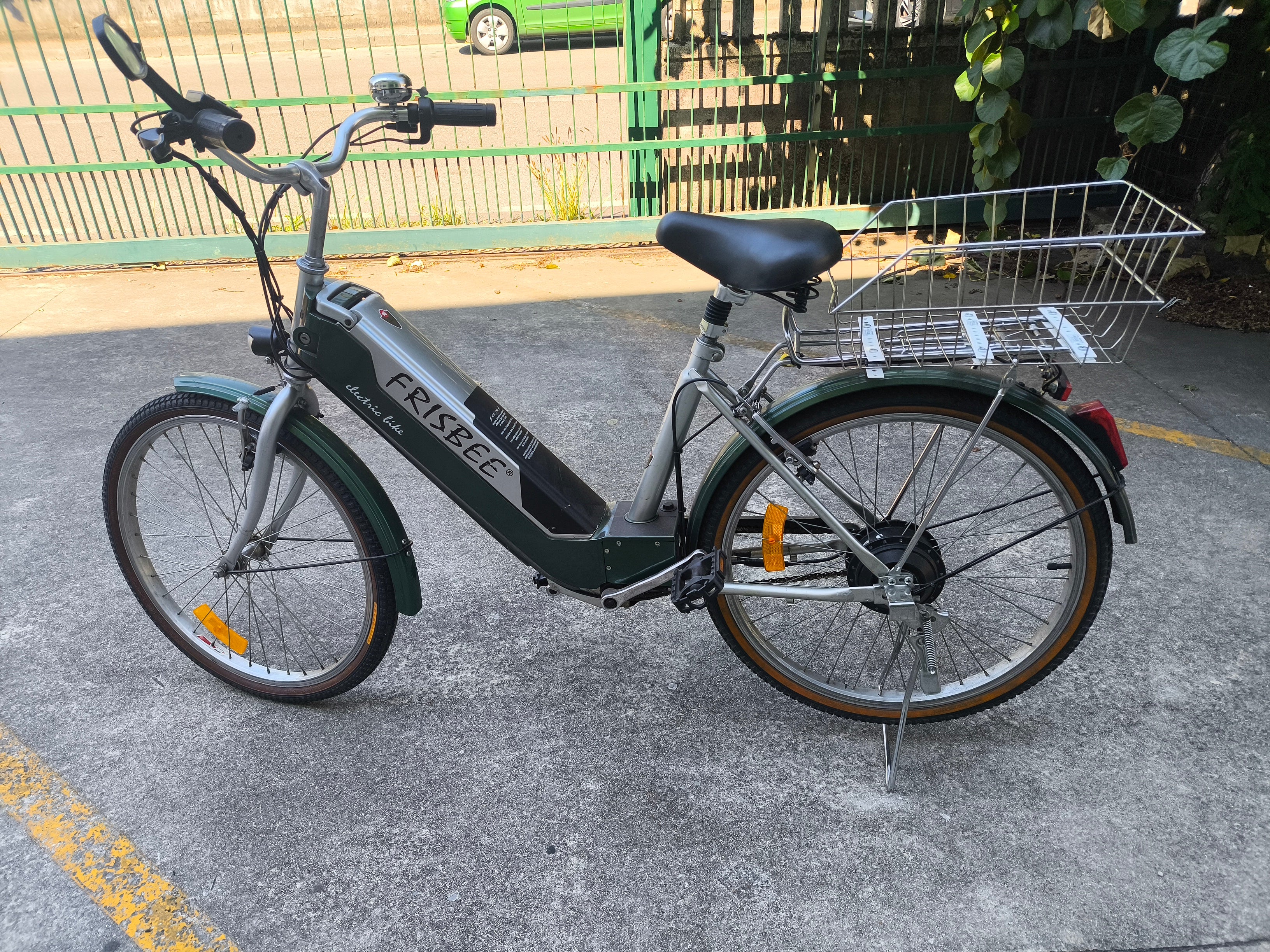 Frisbee Bicicletta Elettrica (alimentatore + Chiavi Cella 39)