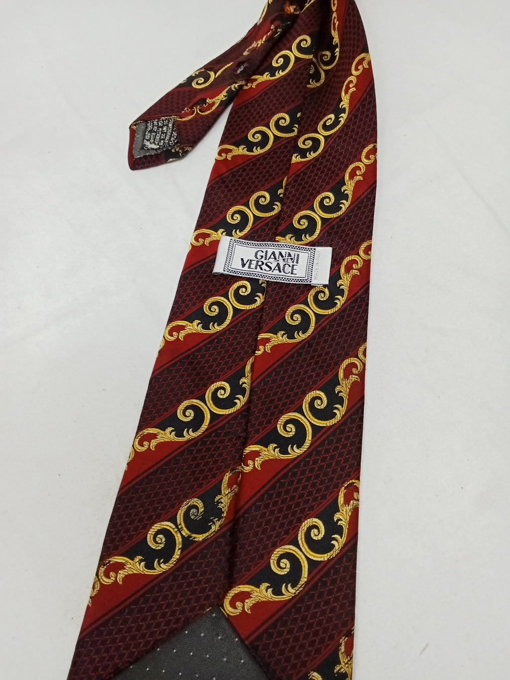 Gianni Versace Cravatta   Con Fantasia Barrocco Bordeaux