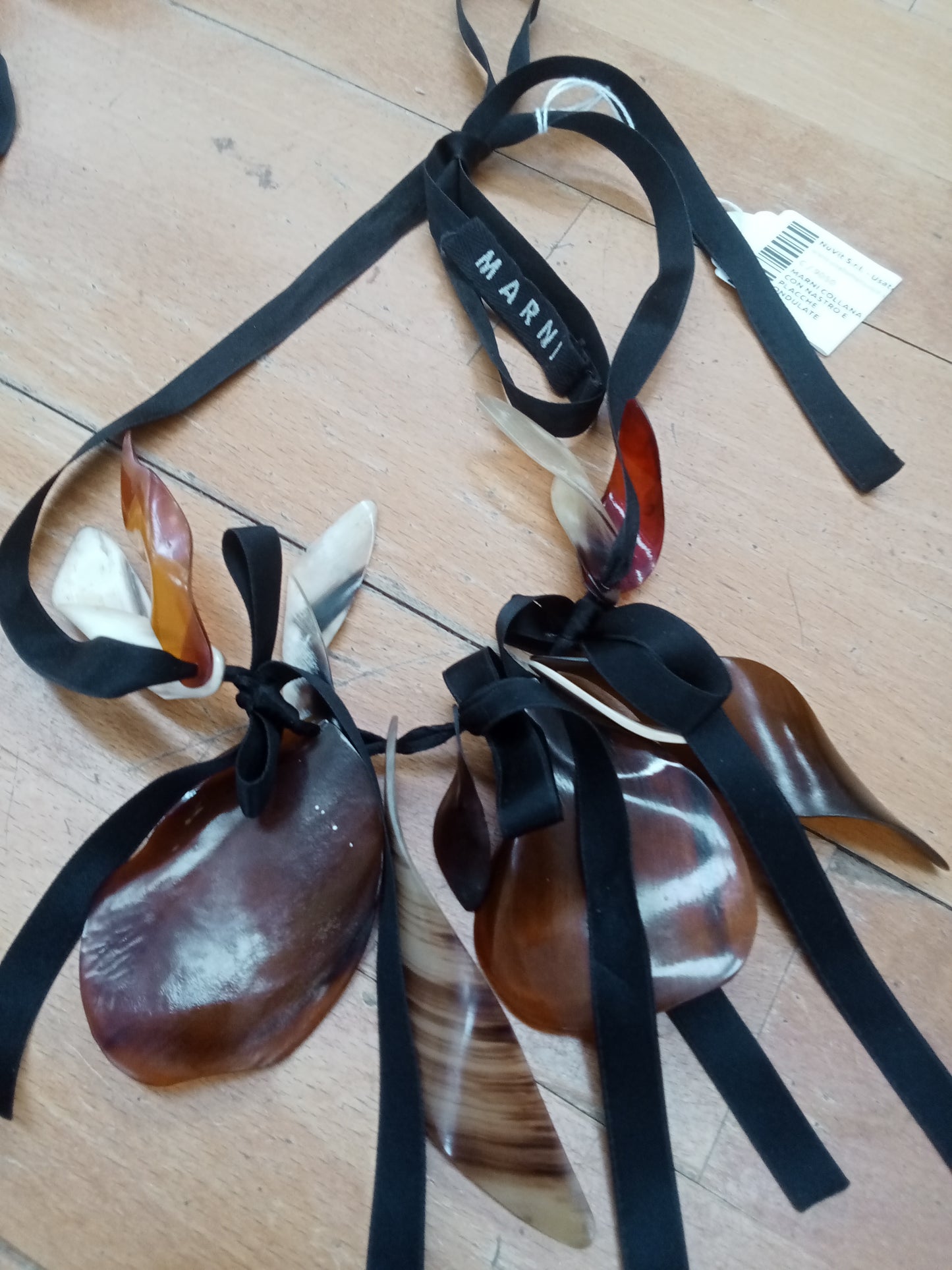 Marni Collana Con Nastro E Placche Ondulate