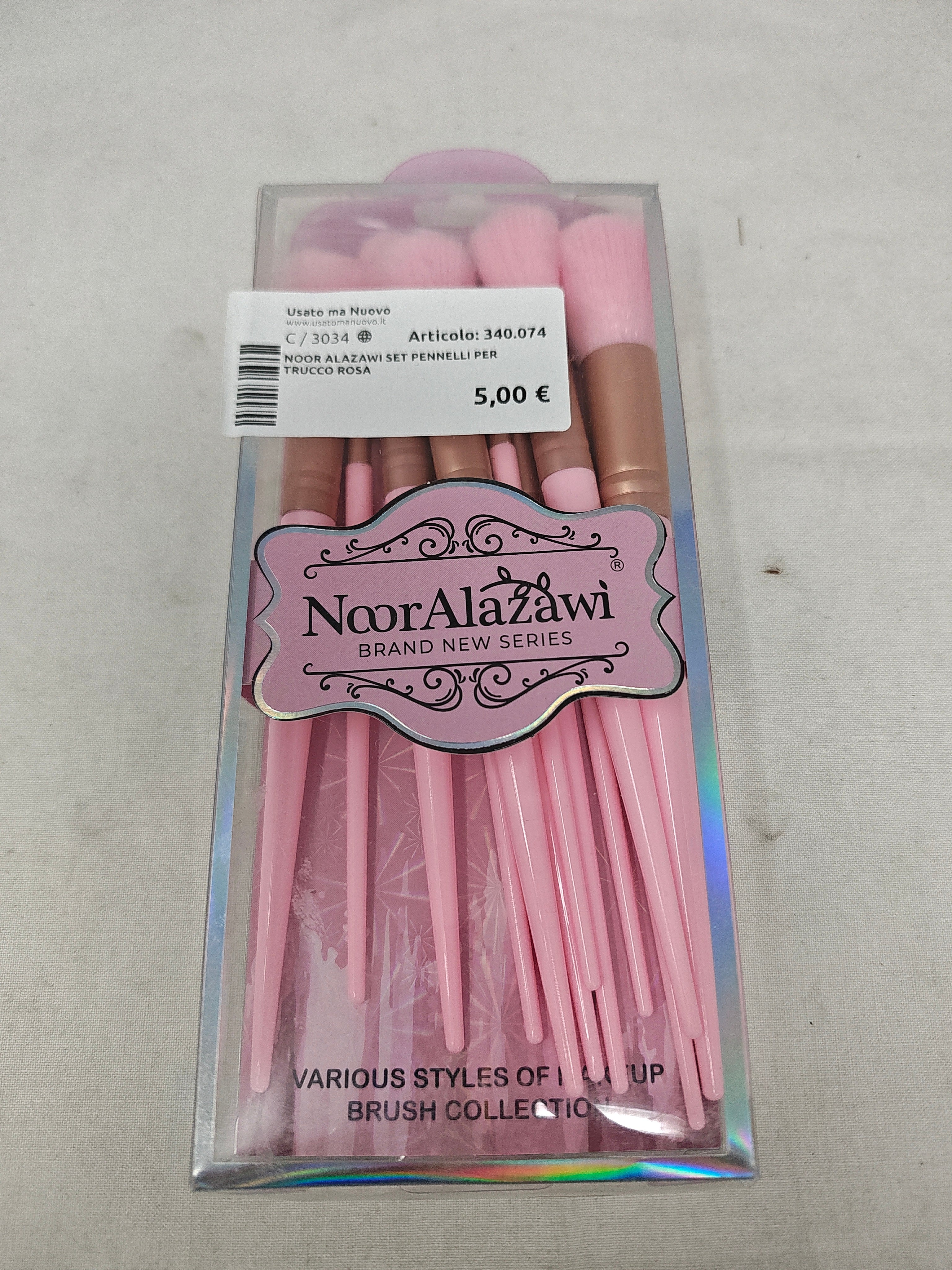 Noor Alazawi Set Pennelli Per Trucco Rosa