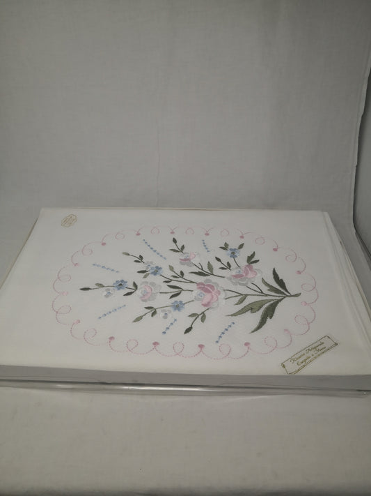 Copriletto In 100% Cotone Bco Ricamo Fiori Matrimoniale