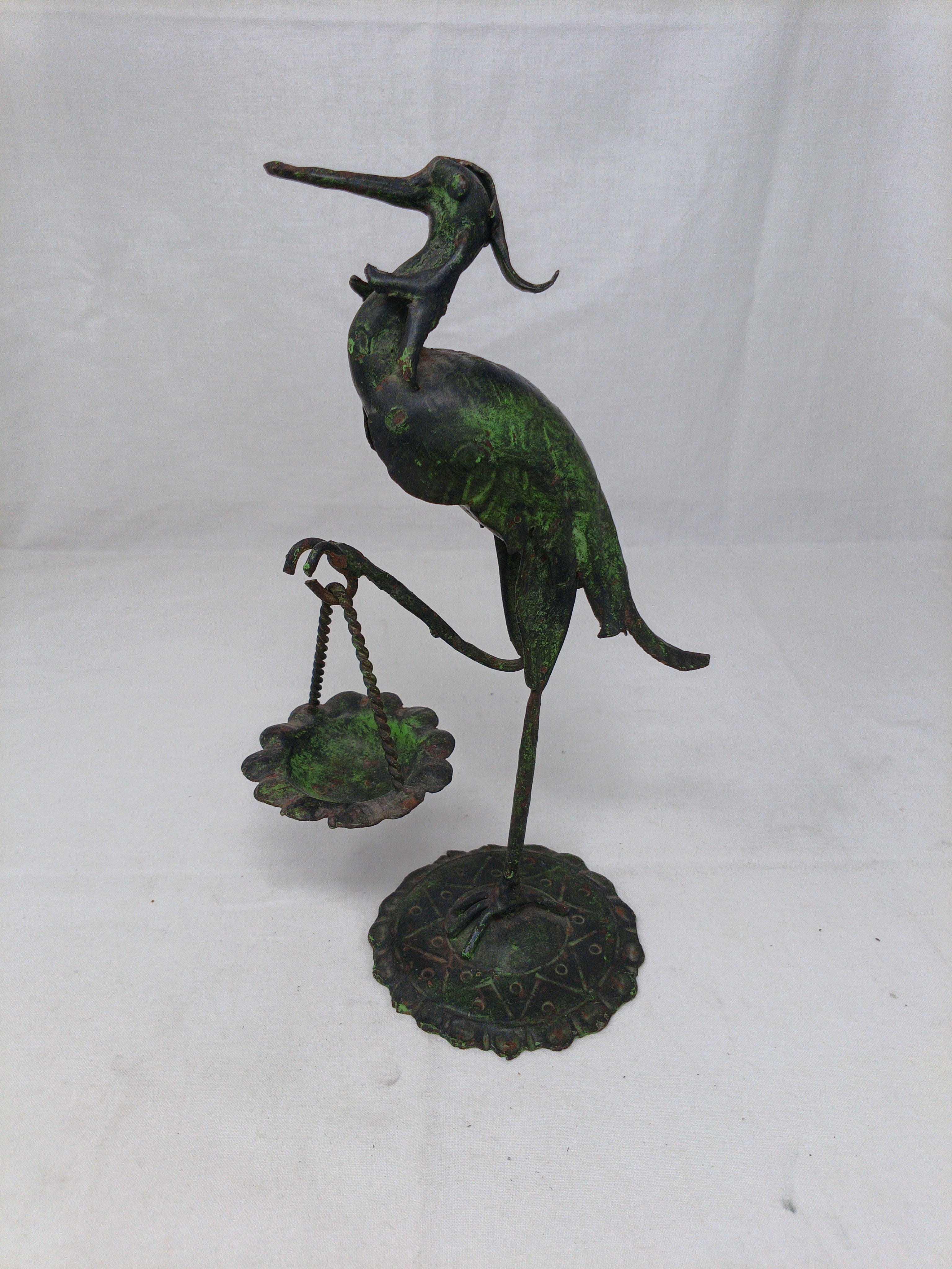 Scultura In Rame Gru Con Cestello H.26cm