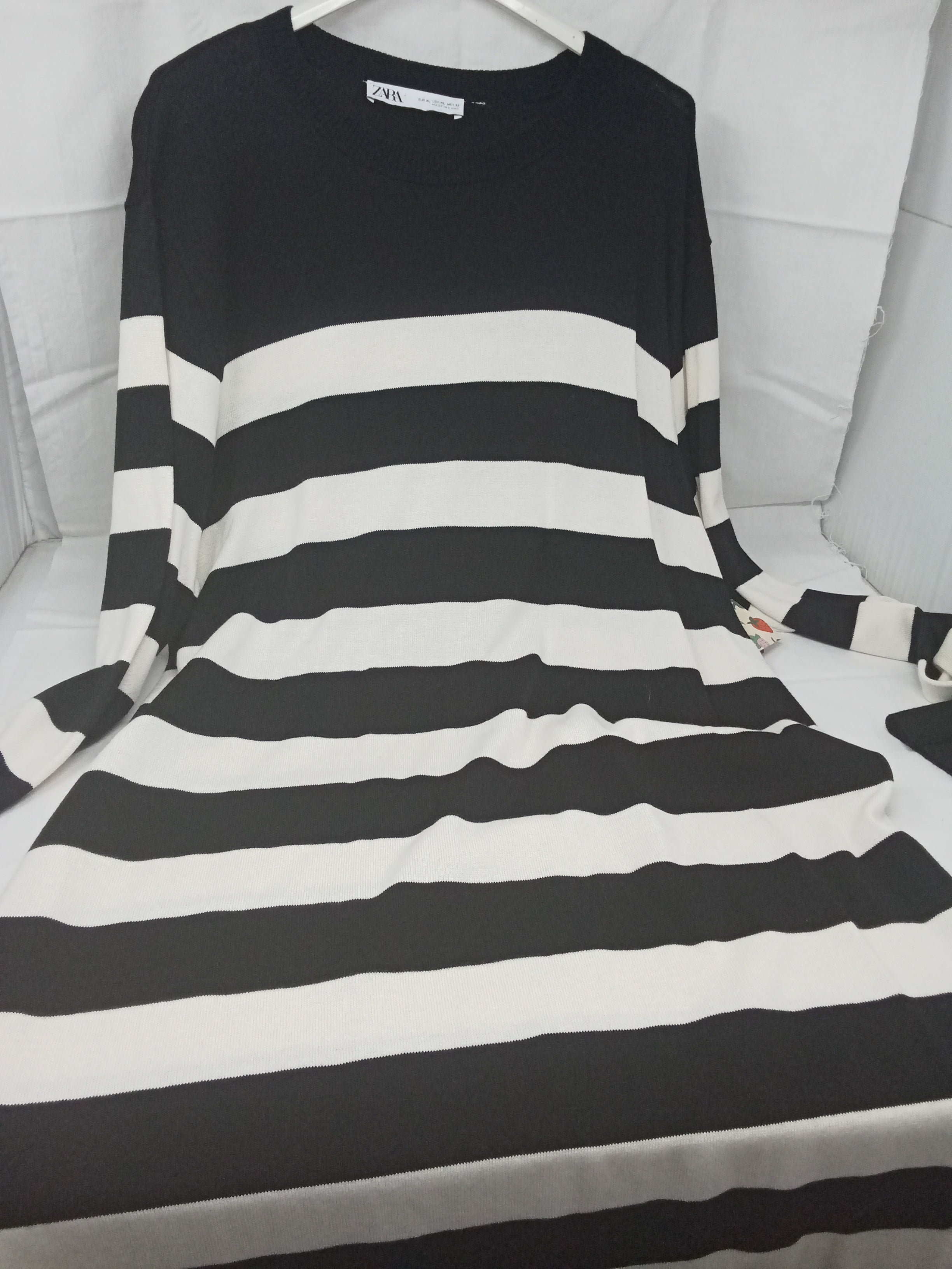 Zara Abito In Maglia Righe Nero Bca  Xl